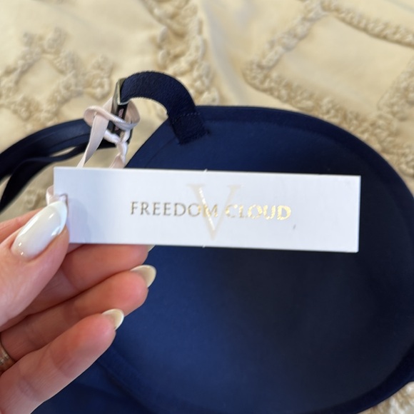 Victoria secret bra - Picture 3 of 4